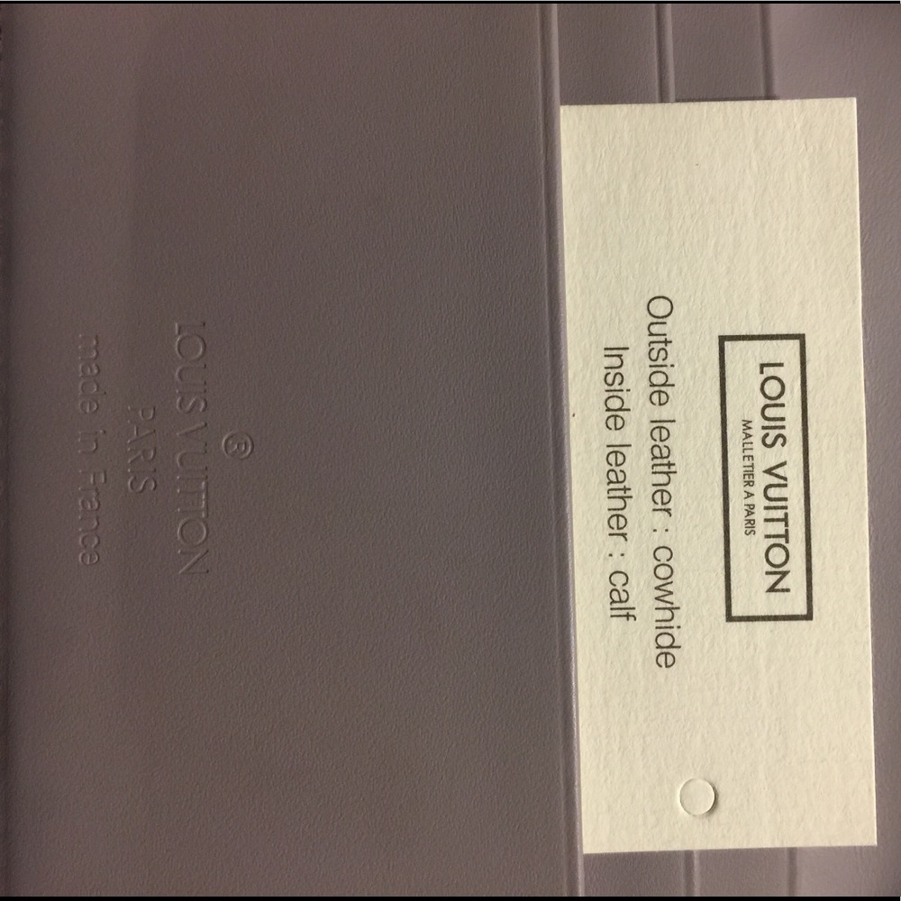 Louis Vuitton Epi Leather Card Chase